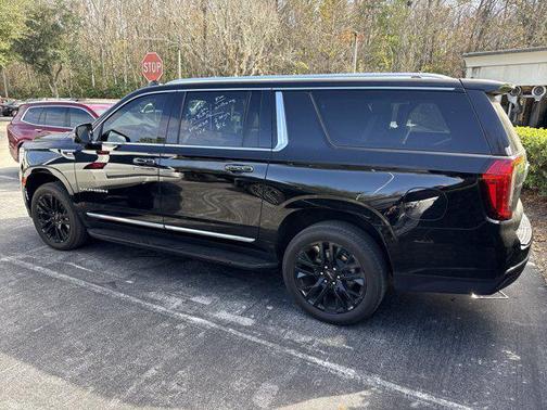 2024 GMC Yukon XL SLT