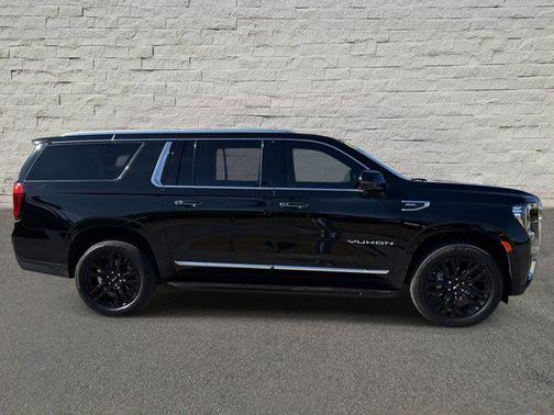 2024 GMC Yukon XL SLT