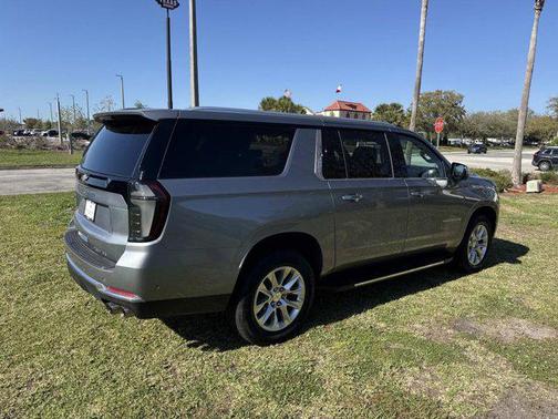 2025 Chevrolet Suburban Premier