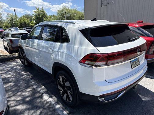 Pure White 2024 Volkswagen Atlas Cross Sport 2.0T SE w/Technology