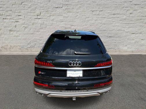 Black Metallic 2023 Audi SQ7 4.0T Prestige