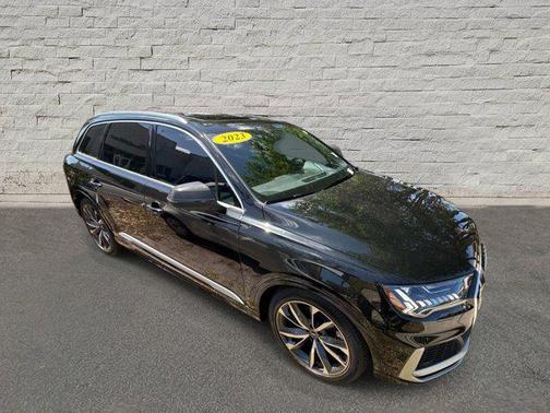 Black Metallic 2023 Audi SQ7 4.0T Prestige
