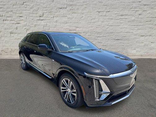 Stellar Black Metallic 2026 Cadillac LYRIQ Luxury