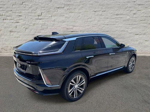 Stellar Black Metallic 2026 Cadillac LYRIQ Luxury