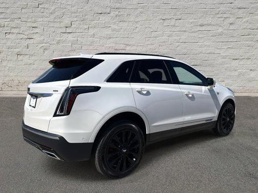 2025 Cadillac XT5 Sport