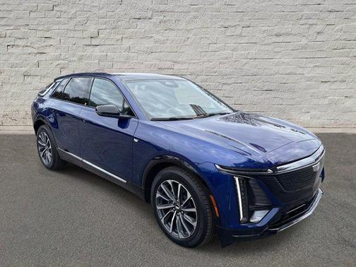 2025 Cadillac LYRIQ Sport