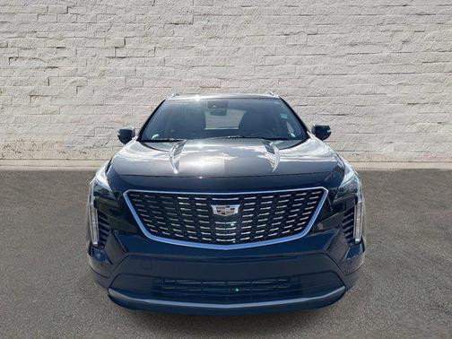 2022 Cadillac XT4 Premium Luxury