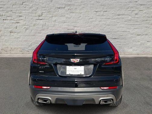 2022 Cadillac XT4 Premium Luxury