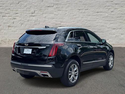 Stellar Black Metallic 2022 Cadillac XT5 Premium Luxury