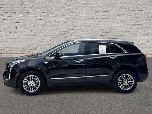 Stellar Black Metallic 2022 Cadillac XT5 Premium Luxury