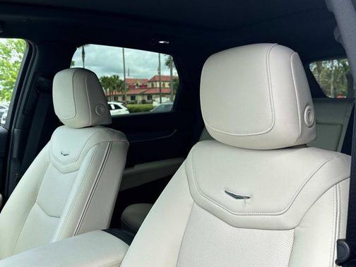 2025 Cadillac XT5 Sport