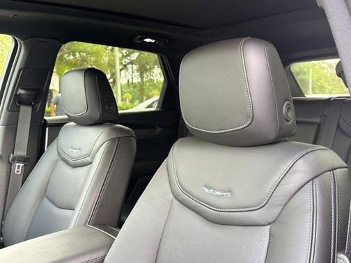 2025 Cadillac XT5 Sport