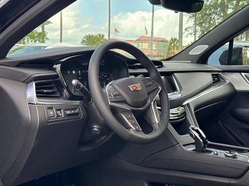 2025 Cadillac XT5 Sport