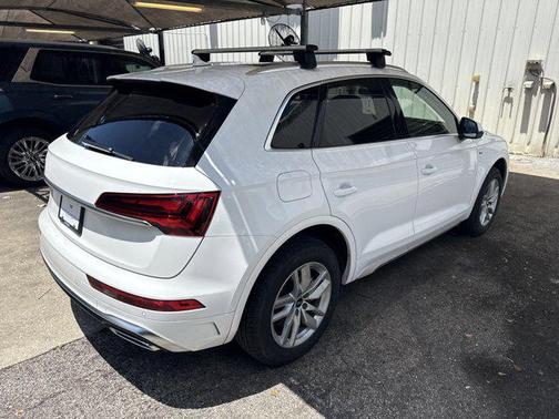 Ibis White 2022 Audi Q5 45 S line Premium