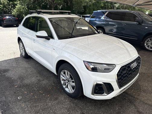 Ibis White 2022 Audi Q5 45 S line Premium