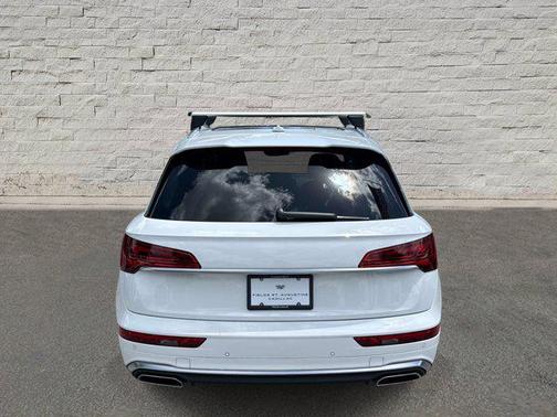 Ibis White 2022 Audi Q5 45 S line Premium