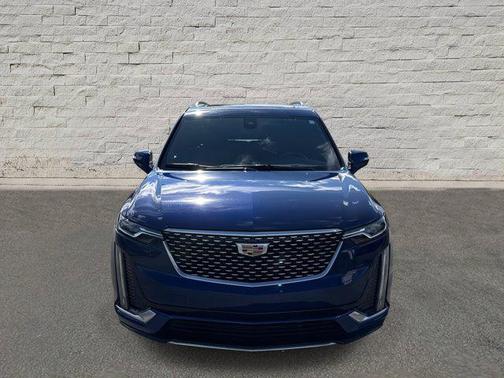 2025 Cadillac XT6 Premium Luxury FWD