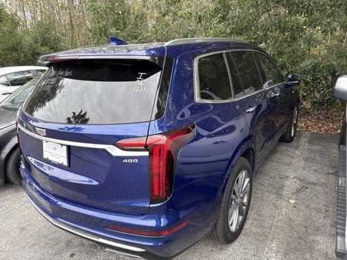 2025 Cadillac XT6 Premium Luxury FWD