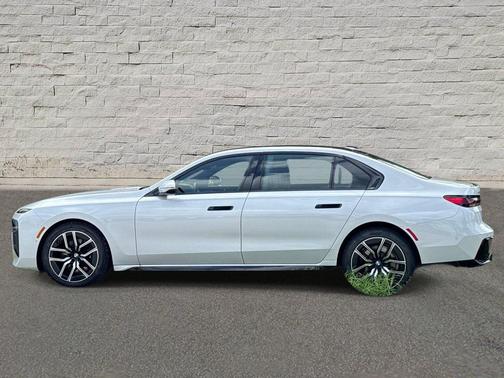 Alpine White 2026 BMW 740 xDrive