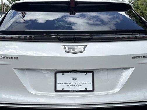 Crystal White Tricoat 2025 Cadillac LYRIQ Luxury