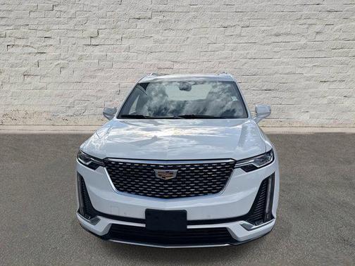 2022 Cadillac XT6 Premium Luxury FWD