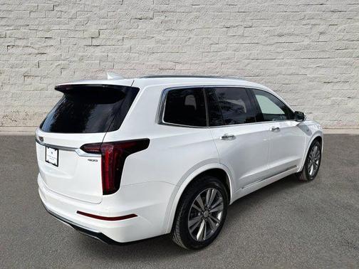 2022 Cadillac XT6 Premium Luxury FWD