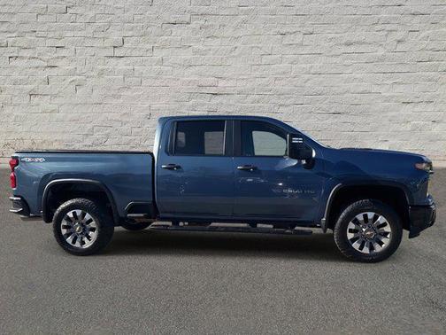 2024 Chevrolet Silverado 2500 Custom