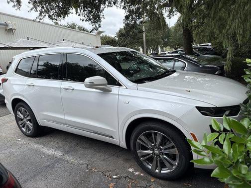 2023 Cadillac XT6 Premium Luxury FWD