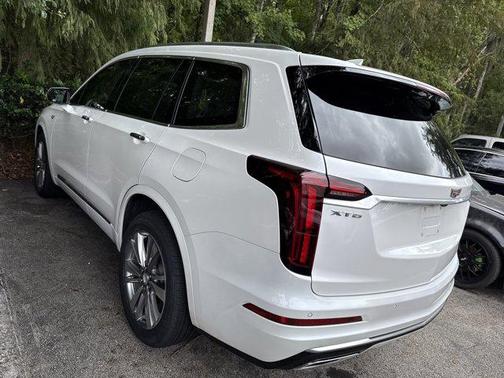 2023 Cadillac XT6 Premium Luxury FWD