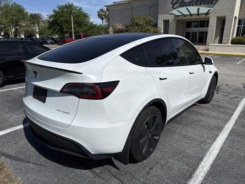 2024 Tesla Model Y Long Range Dual Motor All-Wheel Drive