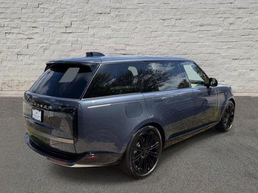 2026 Land Rover Range Rover P530 SE 7 Seat