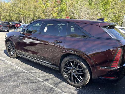 2025 Cadillac Escalade IQ Sport 2