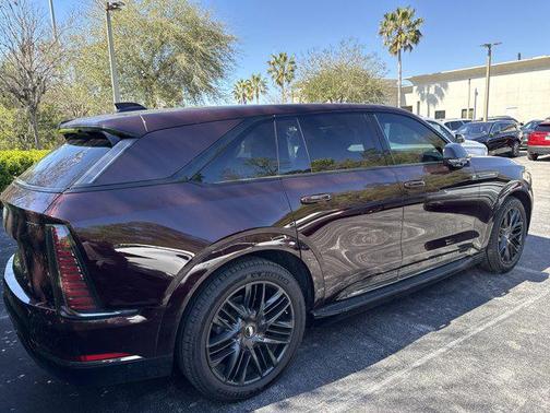 2025 Cadillac Escalade IQ Sport 2