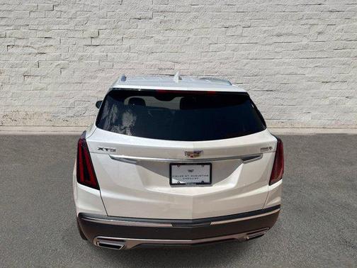 Crystal White Tricoat 2026 Cadillac XT5 Premium Luxury