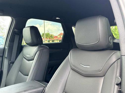 2025 Cadillac XT5 Luxury
