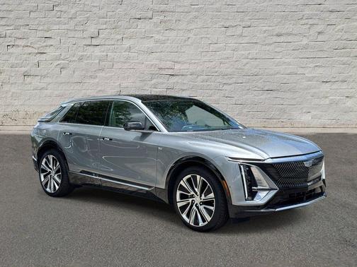Argent Silver Metallic 2025 Cadillac LYRIQ Luxury