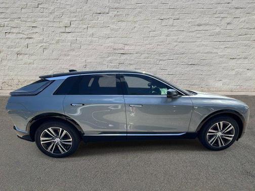 Argent Silver Metallic 2026 Cadillac LYRIQ Luxury