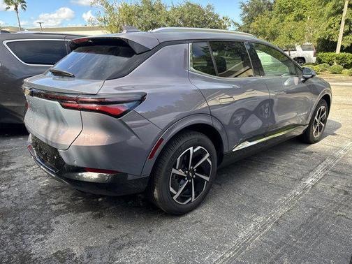 2025 Chevrolet Equinox EV LT