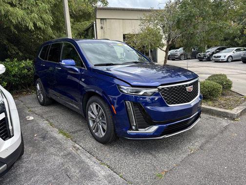 2025 Cadillac XT6 Premium Luxury FWD