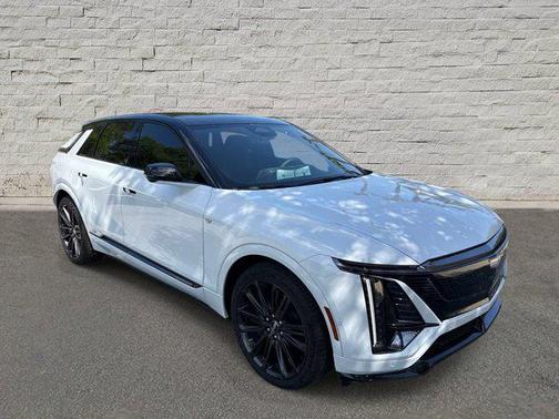 Vibrant White Tricoat 2026 Cadillac LYRIQ V