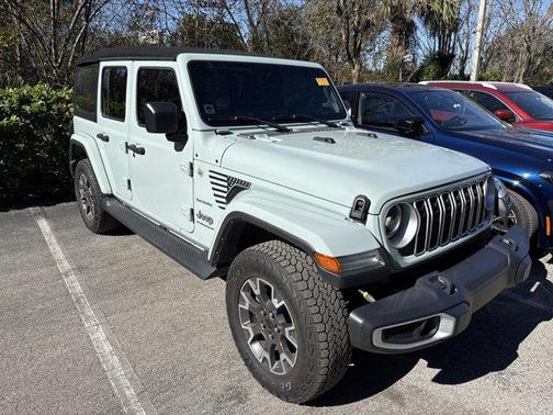 2024 Jeep Wrangler 4-Door Sahara 4x4