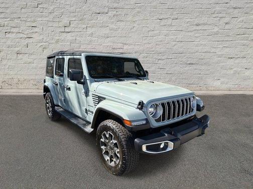 2024 Jeep Wrangler 4-Door Sahara 4x4