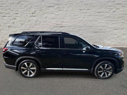 2024 Honda Pilot Touring 8-Passenger