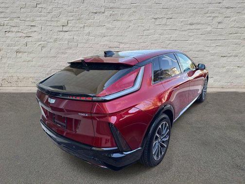 2025 Cadillac LYRIQ Sport