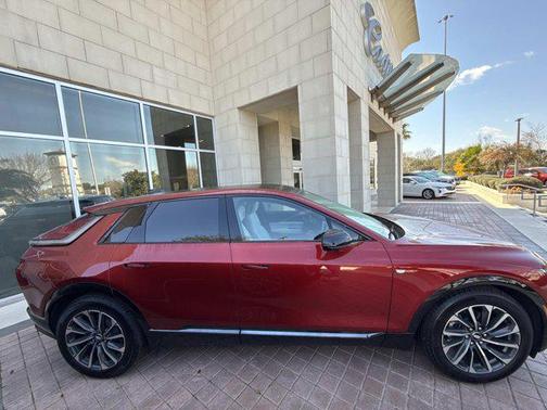 2025 Cadillac LYRIQ Sport