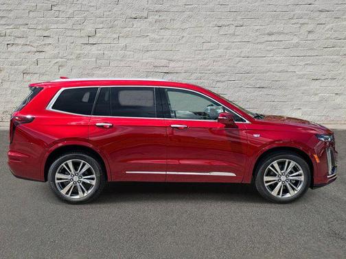 2025 Cadillac XT6 Premium Luxury FWD
