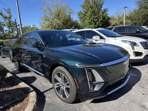 Emerald Lake Metallic 2024 Cadillac LYRIQ Luxury