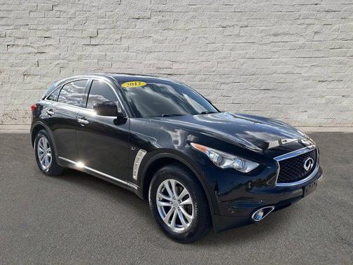 2017 INFINITI QX70 Base
