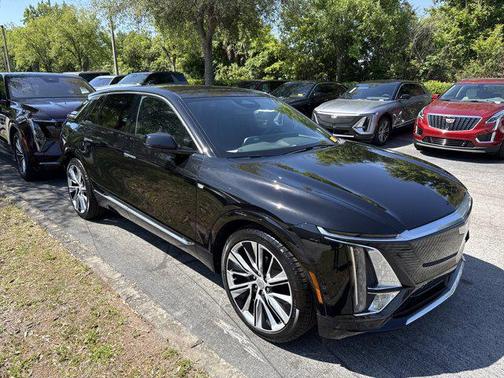Stellar Black Metallic 2025 Cadillac LYRIQ Luxury