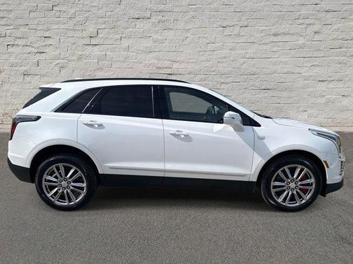 2025 Cadillac XT5 Sport